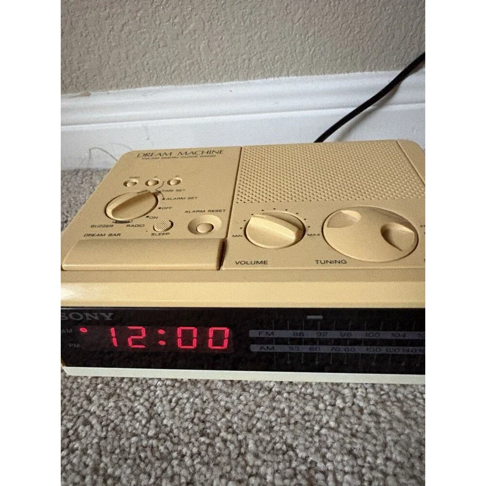 Vtg Sony Dream Machine ICF-C2W 1980s Digital Alarm Clock Radio Tested Works.